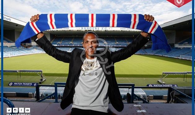 Официально: Бруно Алвеш перешел в Рейнджерс