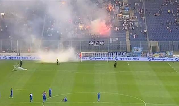 Матч Днепра и Волыни был прерван, кадр из видео