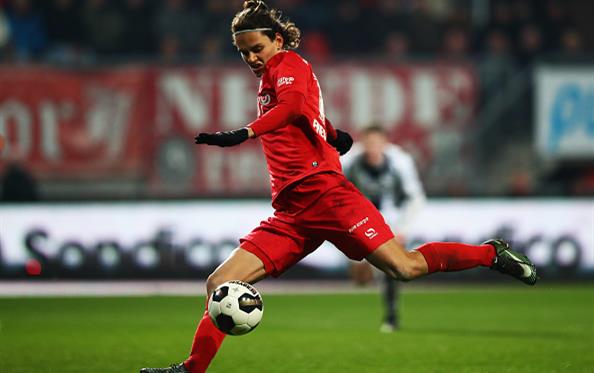 Унал продолжит карьеру в Вильярреале, Getty Images