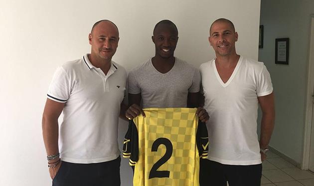 Антуан Конте (в центре), фото фк бейтар