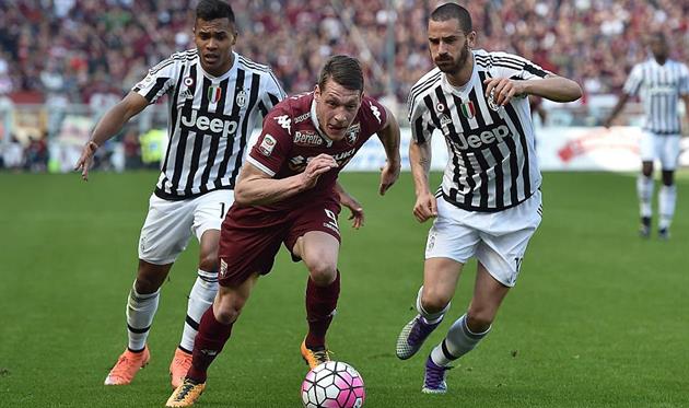 Алекс Сандро (слева) и Леонардо Бонуччи (справа), Getty Images