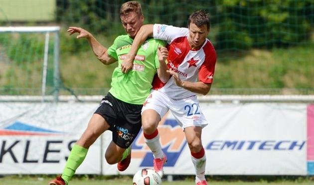 Руслан Ротань (справа), ФК Славия