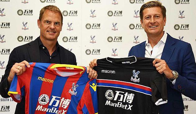 Франк де Бур (слева), cpfc.co.uk