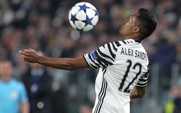 Ювентус назвал цену на Алекса Сандро, Getty Images