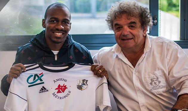 Гаэль Какута (слева), amiensfootball.com