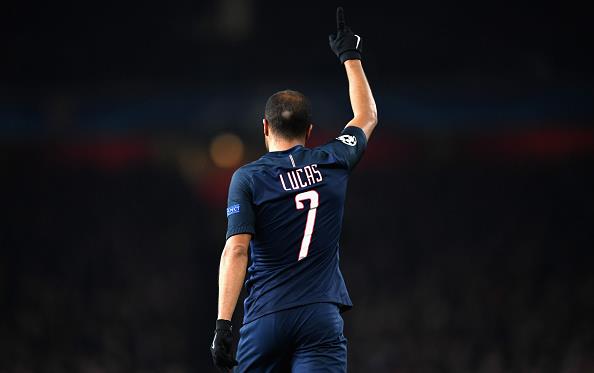 ПСЖ может расстаться с Лукасом, Getty Images