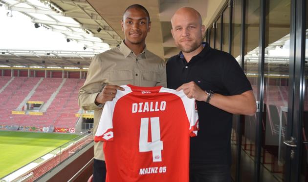 Абду Диалло (слева), mainz05.de