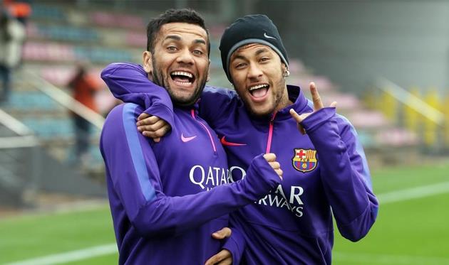 Дани Алвес и Неймар, fcbarcelona.com