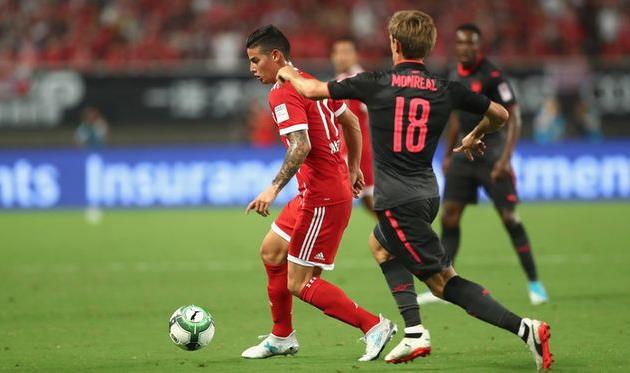 Хамес Родригес и Начо Монреаль, twitter.com/arsenal