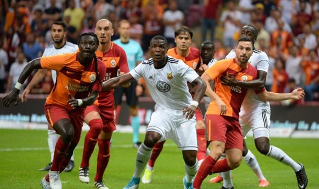 Галатасарай с треском провалился в Лиге Европы, twitter.com/GalatasaraySK