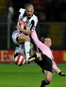 Инлер против Гуаны, Reuters