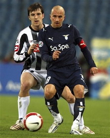 Рокки против Луковича, АР