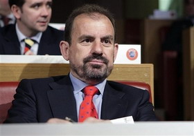 Президент Хетафе Анхель Торрес, похоже, тоже верит в успех. АР