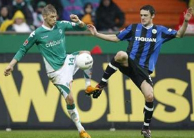 Музыканты танцуют с Волками, фото Reuters