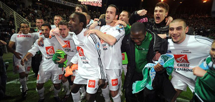 Герои! фото AFP