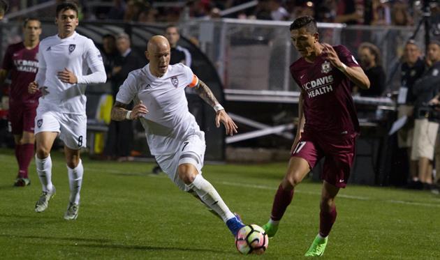 Удача помогла Блэквуду забить красивый гол, Indomitable City Soccer