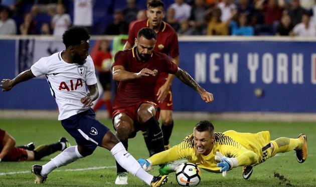 Рома в сумасшедшей концовке обыграла Тоттенхэм