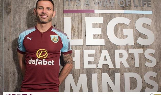 Фил Бардсли, twitter.com/BurnleyOfficial