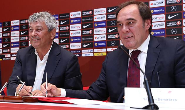 Мирча Луческу (слева), twitter.com/tff_org