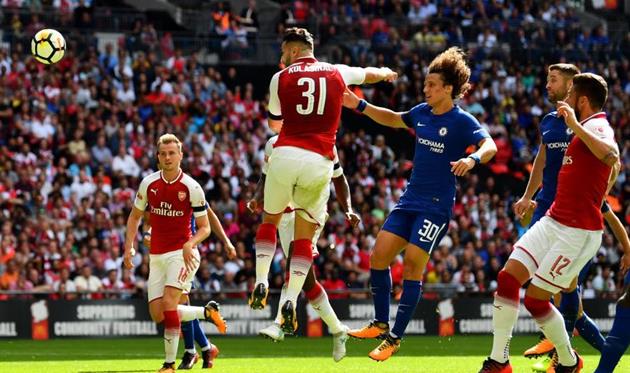 Сеад Колашинац забивает гол в матче за Суперкубок Англии, Getty Images