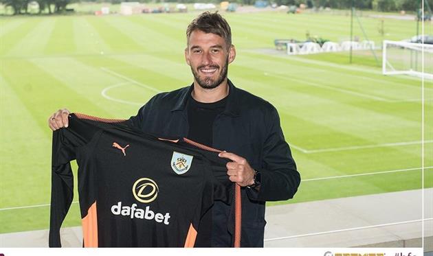 Адам Легздиньш, burnleyfootballclub.com