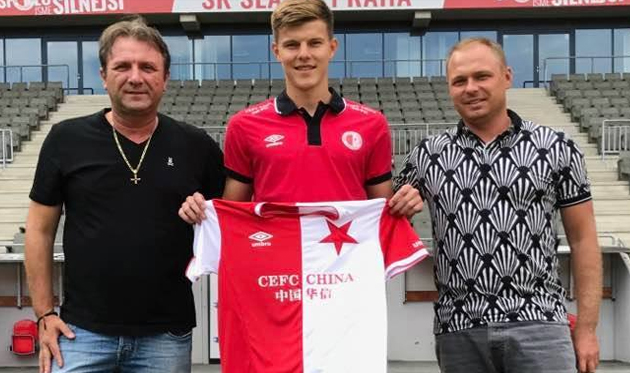 Официально: Соболь стал игроком Славии