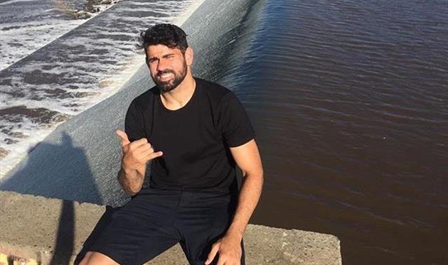 Диего Коста на вынужденном отдыхе в Бразилии, twitter.com/diegocosta