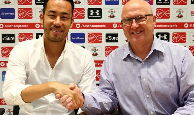 Майя Йосида (слева), фк саутгемптон