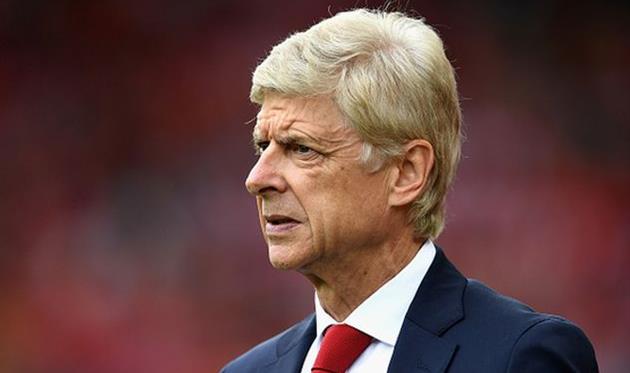 арсен венгер продолжает свое падение в арсенале, getty images