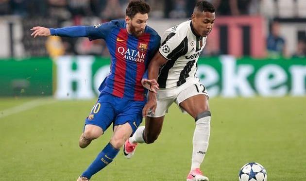 Алекс Сандро (справа), getty images