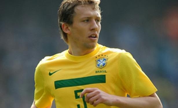 Лукас Лейва