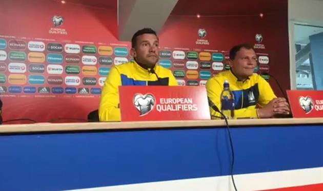 Андрей Шевченко (слева)