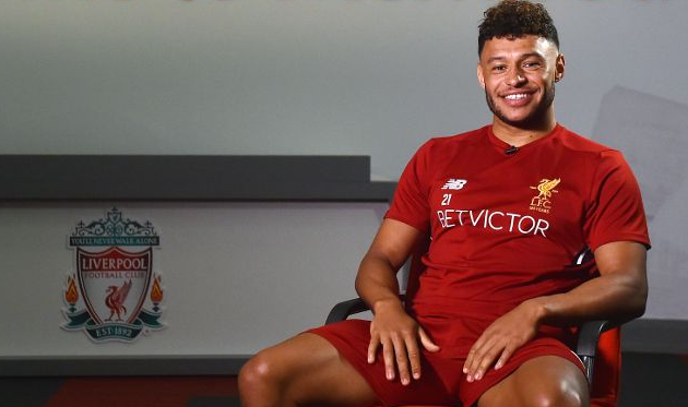 Алекс Окслейд-Чемберлен, liverpoolfc.com