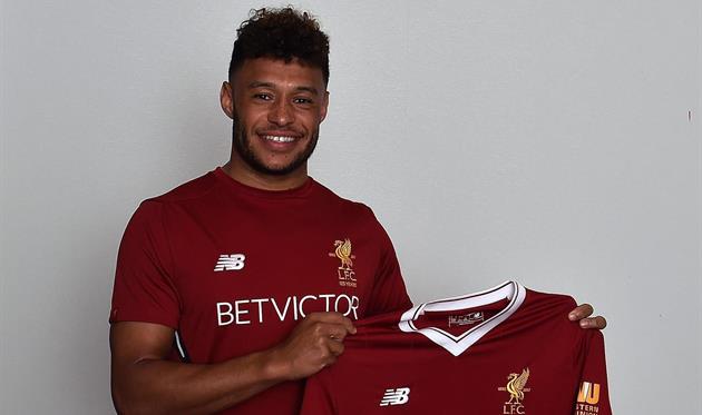 Алекс Окслейд-Чемберлен, twitter.com/Alex_OxChambo