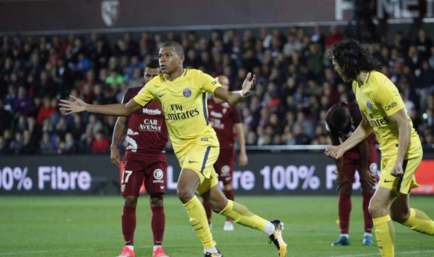 ПСЖ уничтожил играющий в меньшинстве Метц