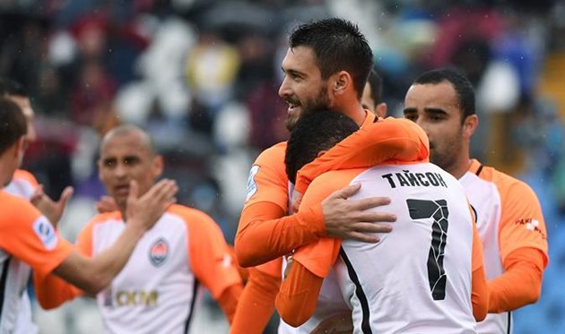 Шахтер празднует гол в матче с Зиркой, фото фк шахтер