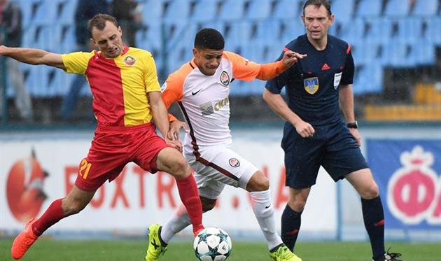 Тайсон (в центре), Шахтер