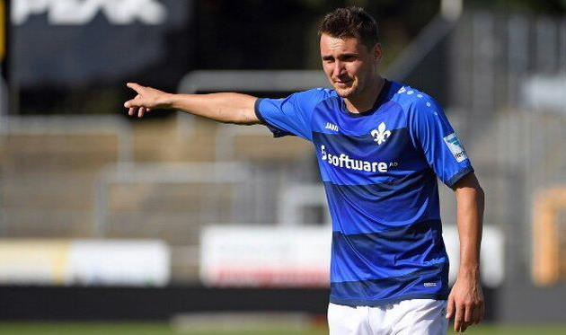 Денис Олейник