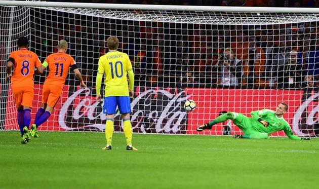 Роббен против Ольсена, uefa.com