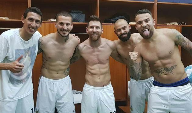 Аргентинцы после матча, @BarcaSpiral