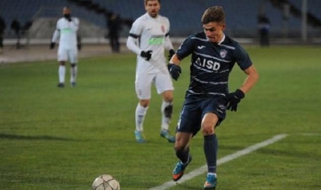 Максим Задерака, ФК Сталь