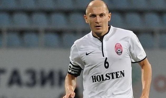 Заря — Александрия: Старенький в основе, Каменюка в запасе