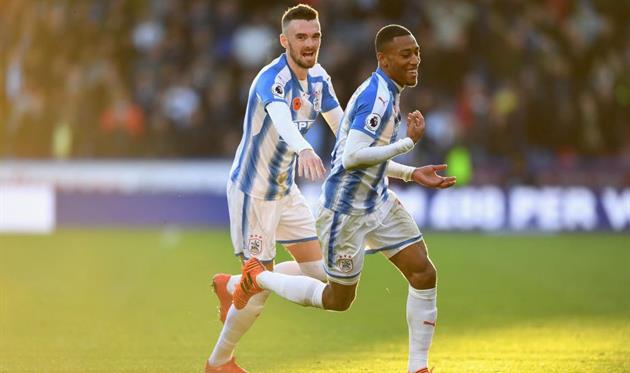 Райив ван Ла Парра празднует забитый гол, Getty Images