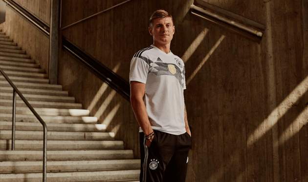 Чемпионы мира представили форму, в которой будут защищать титул