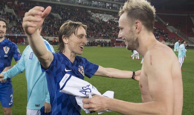 Лука Модрич и Иван Ракитич, twitter.com/HNS_CFF