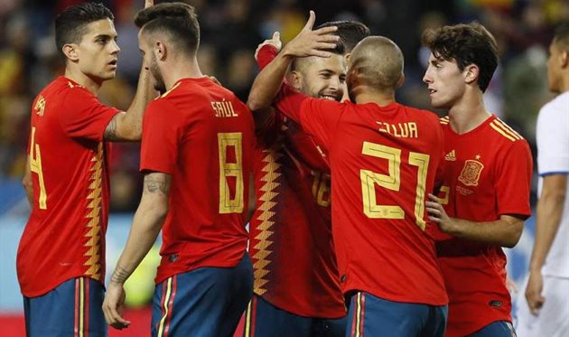 ИСПАНЦЫ РАДУЮТСЯ ГОЛУ