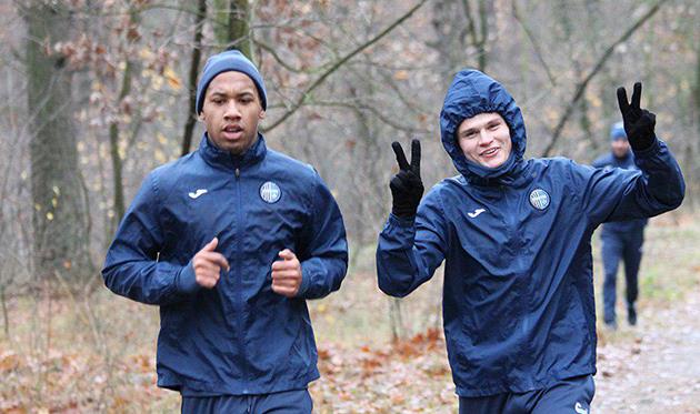 Владис Эммерсон (слева), фото фк олимпик