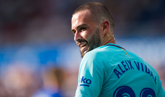 Барселона опровергла переговоры о продаже Видаля в Рому