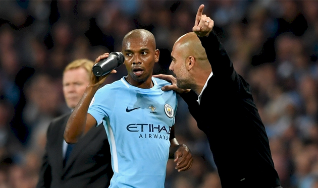 Фернандиньо и Пеп Гвардиола, mancity.com