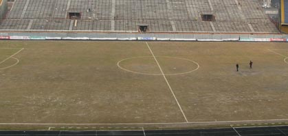 Вот такой вот газончик, arena.metallist.kharkov.ua